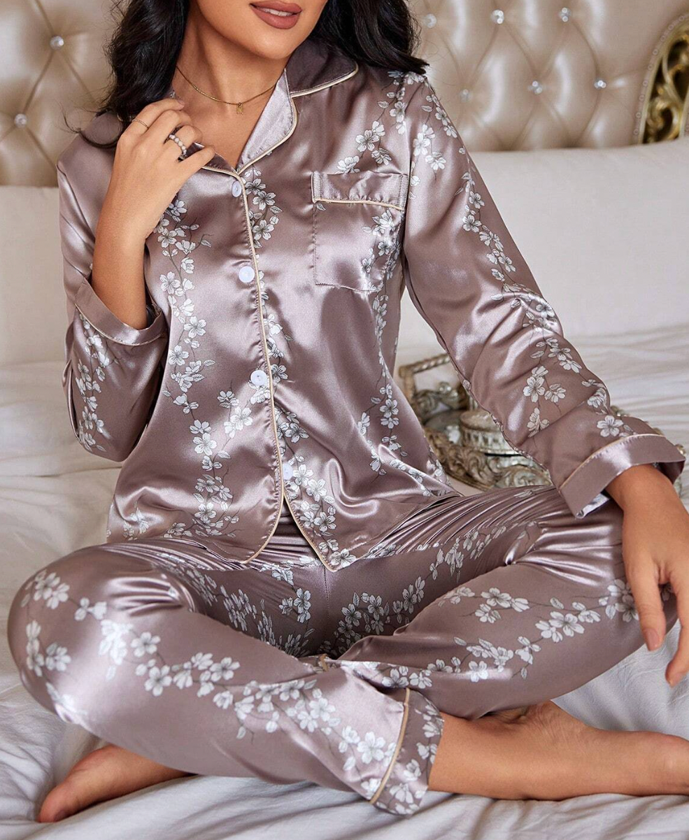 Pyjama satiné à fleure